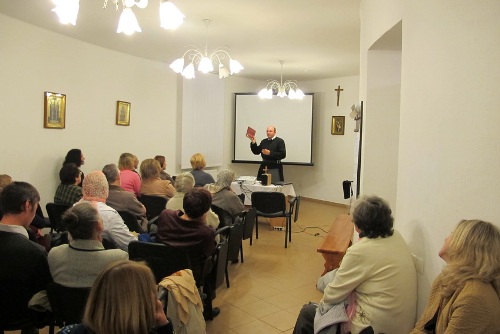 У Луцьку почала діяти катехитична школа для дорослих парафіян УГКЦ.(ФОТО)